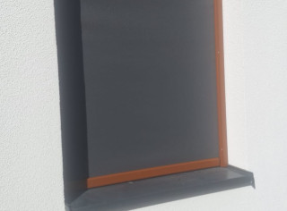 Refleksole montowane w oknie